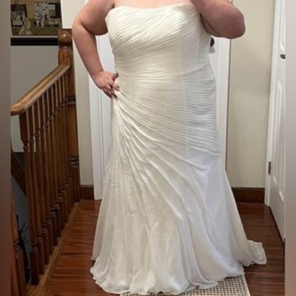 NWT Plus Size Wedding Dress
